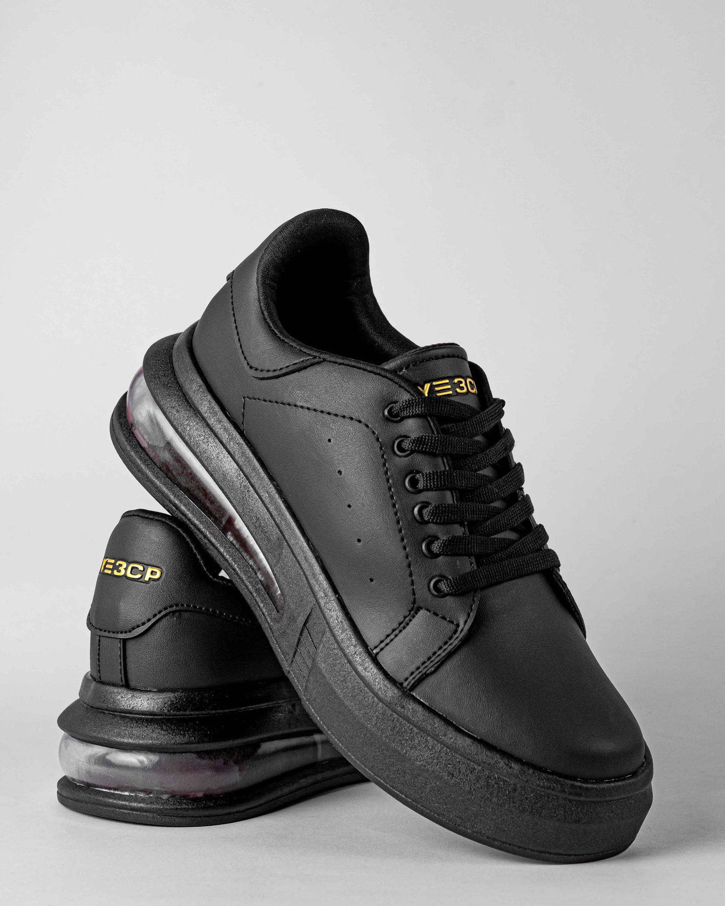 TENIS MCQUEEN