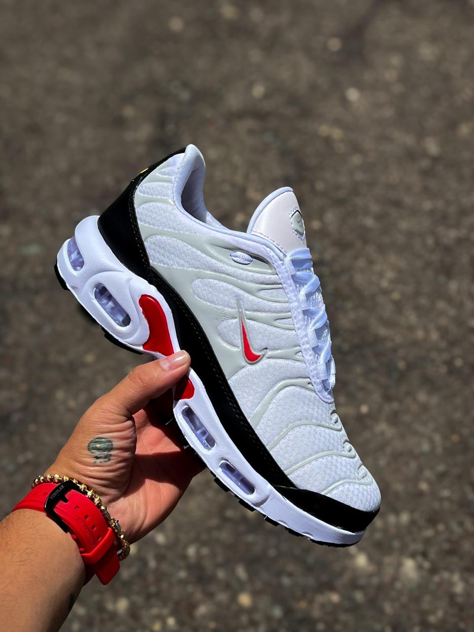 OUTLET Tennis Air Max Plus TN Calidad 1.1